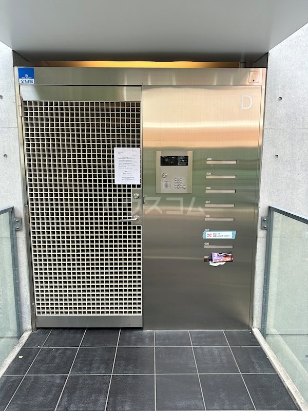 2/3 エントランス