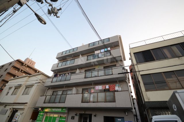 14/23 エントランス