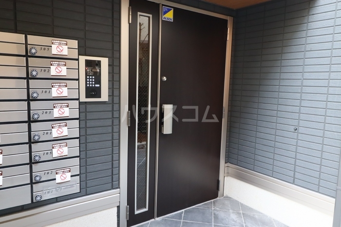 16/26 エントランス