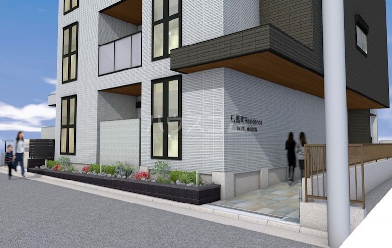 5/5 エントランス