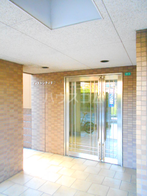 26/30 エントランス