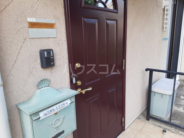 23/25 エントランス