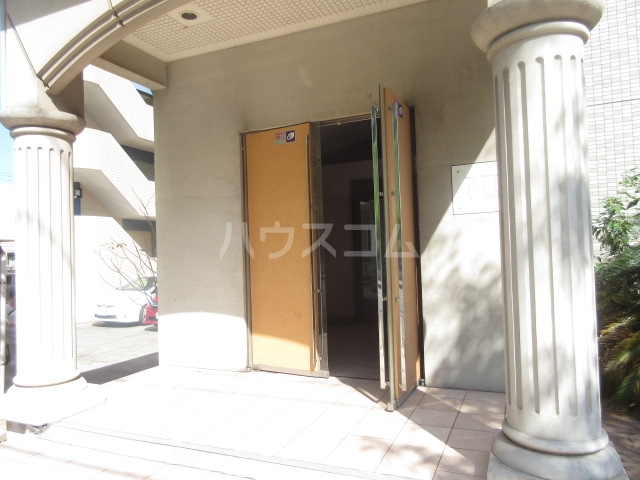 14/20 エントランス