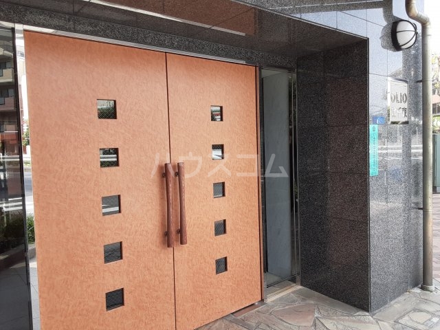 24/30 エントランス