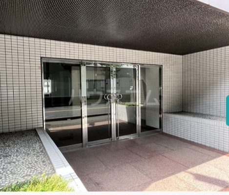 20/29 エントランス