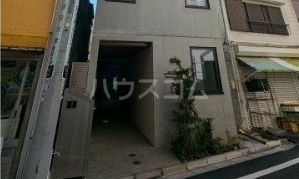 20/30 エントランス