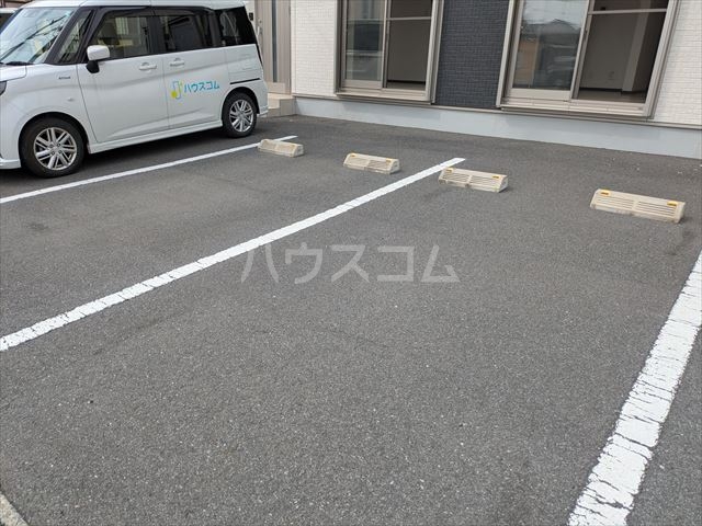 26/30 駐車場