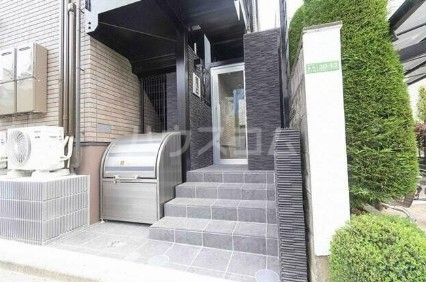 2/5 エントランス