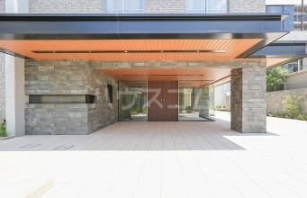 15/22 エントランス