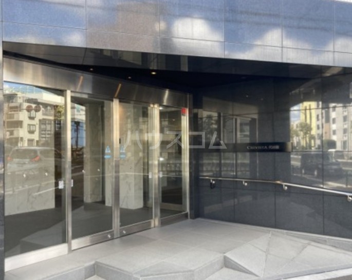 16/18 エントランス