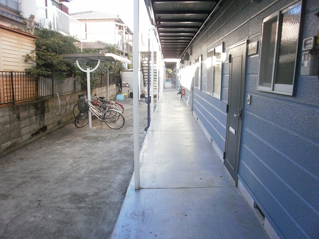 21/30 エントランス