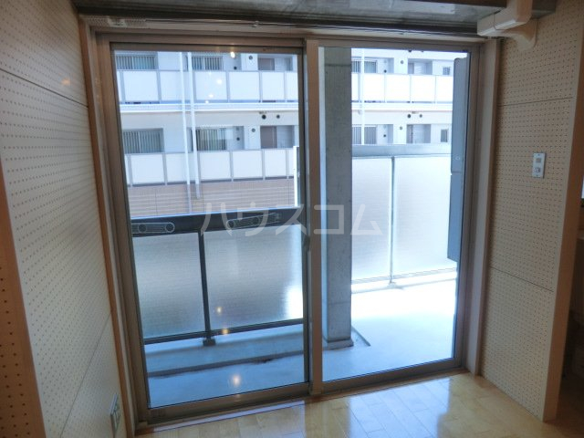 14/28 バルコニー