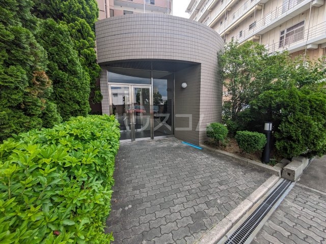 22/24 エントランス