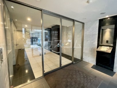 15/17 エントランス