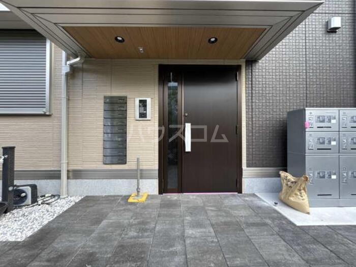 20/29 エントランス