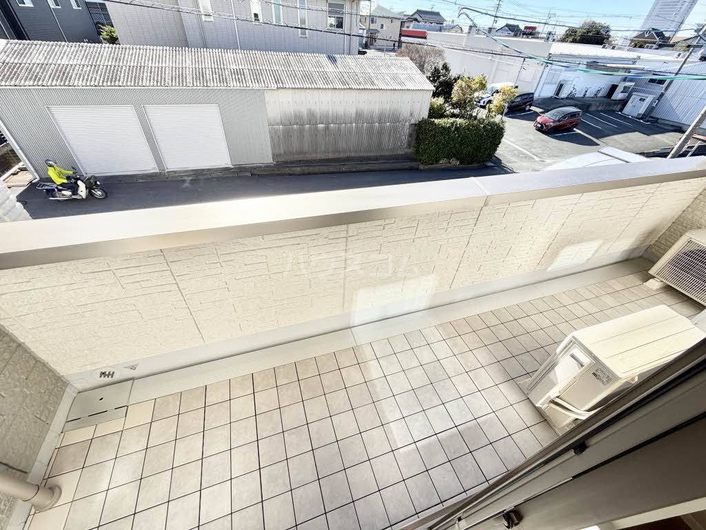 23/30 バルコニー