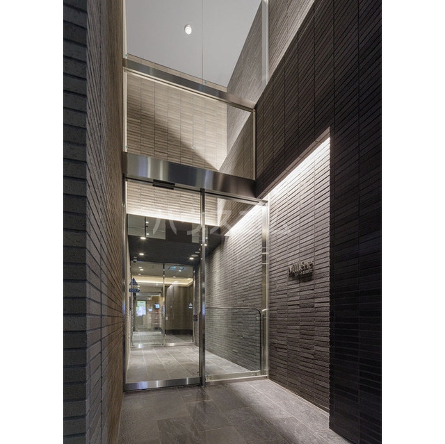 13/23 エントランス