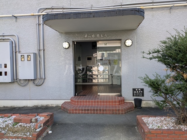 26/30 エントランス