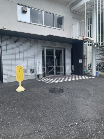 20/30 エントランス