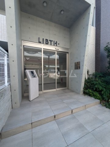 3/4 エントランス