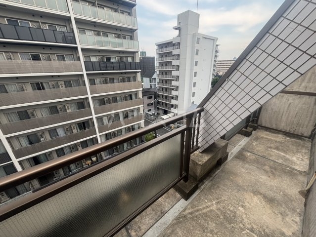 25/30 バルコニー