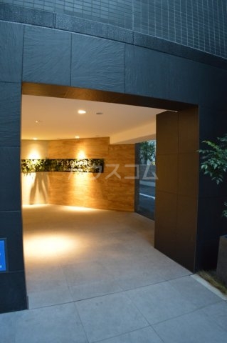 26/30 エントランス