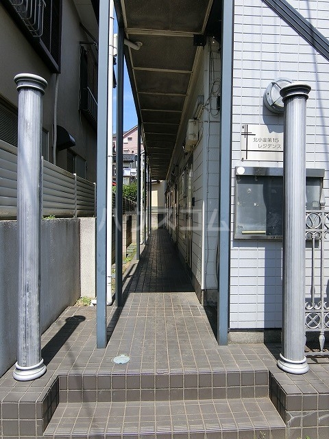 2/5 エントランス