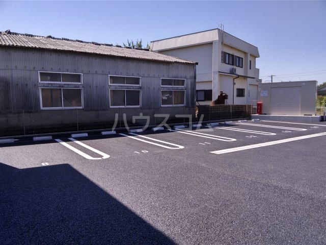 18/26 駐車場