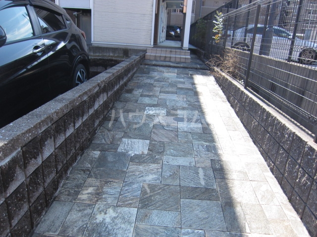 20/25 エントランス