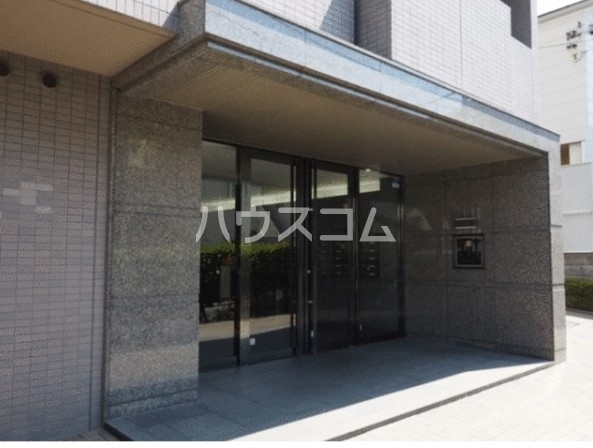 15/19 エントランス