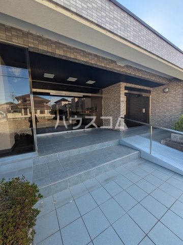 22/25 エントランス