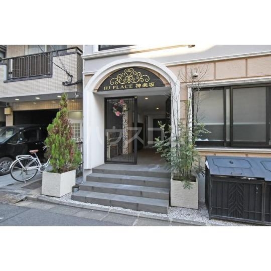 16/18 エントランス