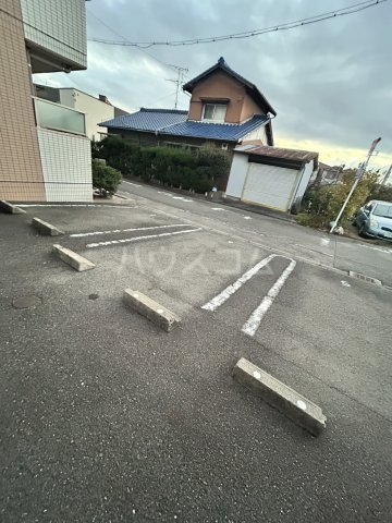 18/26 駐車場