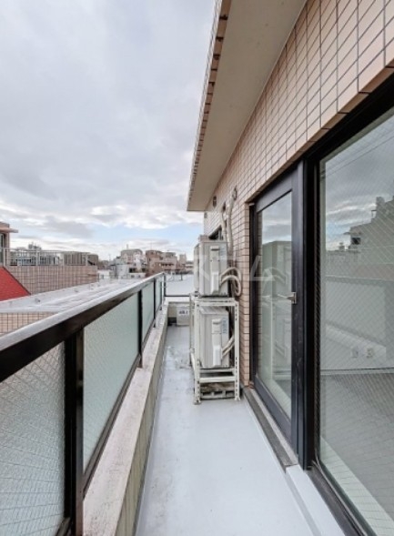 17/28 バルコニー