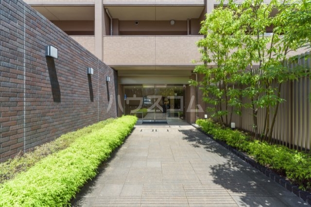 19/29 エントランス