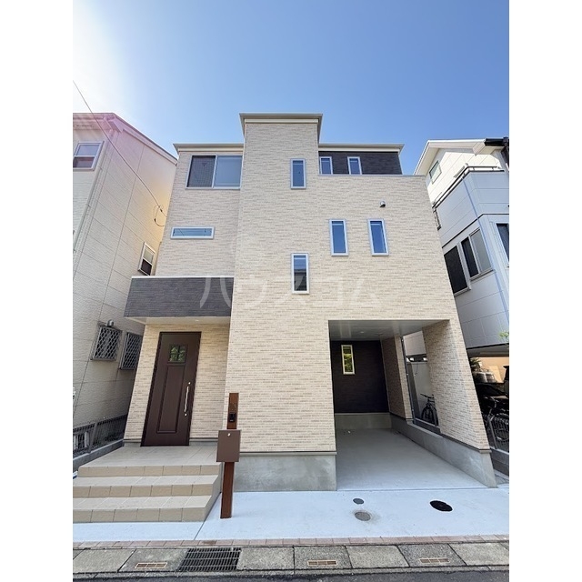 15/22 エントランス