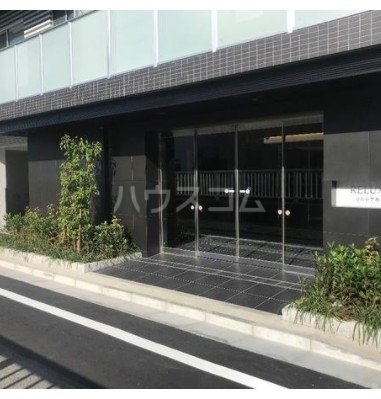 13/22 エントランス