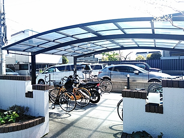 21/30 エントランス