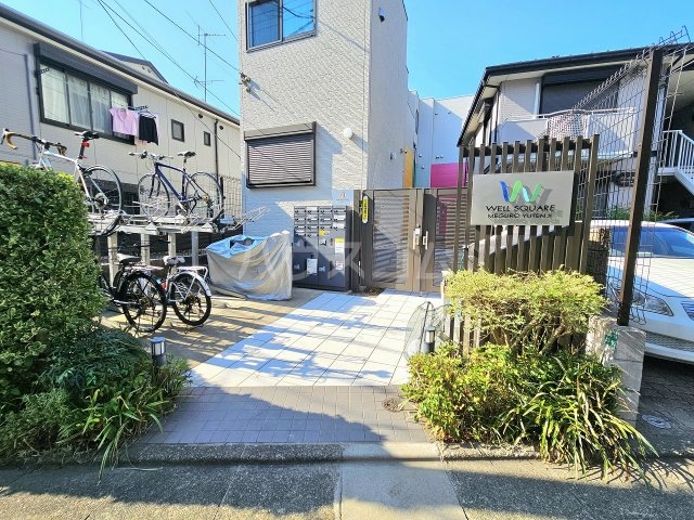 21/26 エントランス