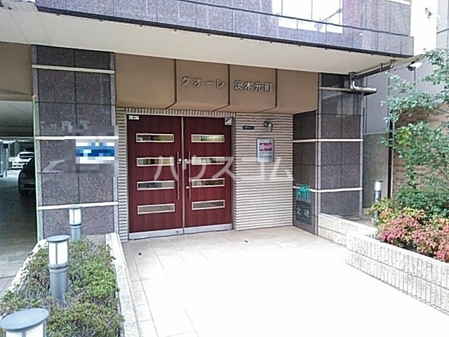 24/30 エントランス