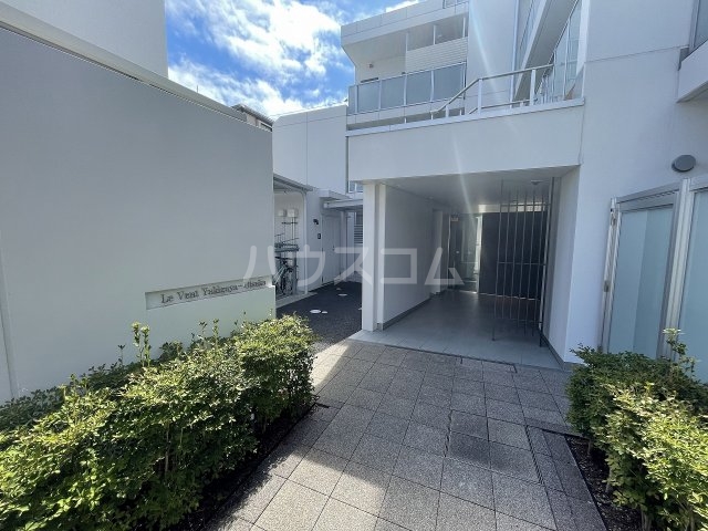 15/16 エントランス