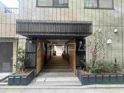 21/27 エントランス