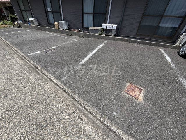 22/30 駐車場