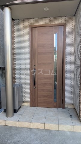 17/19 エントランス