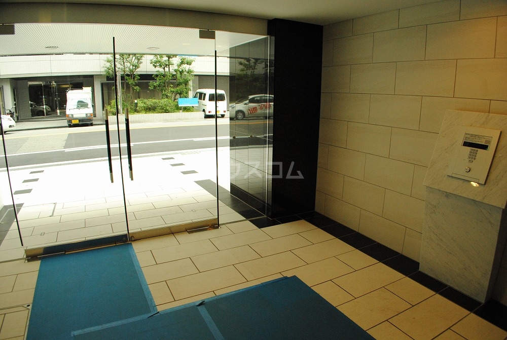 14/21 エントランス