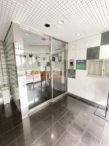 20/26 エントランス