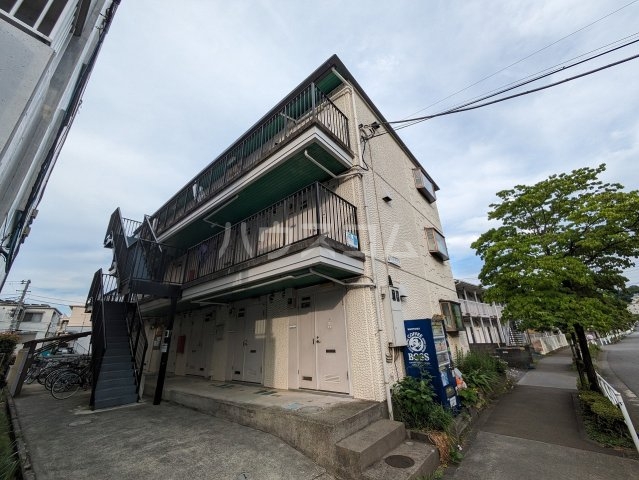 25/30 エントランス