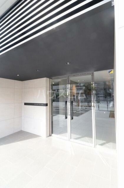 15/20 エントランス