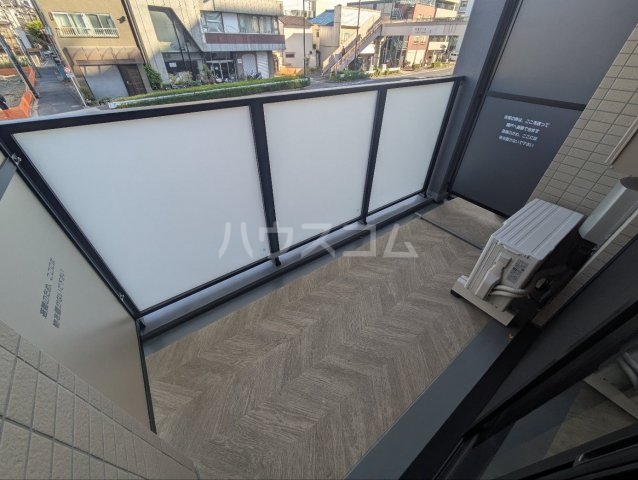 21/30 バルコニー