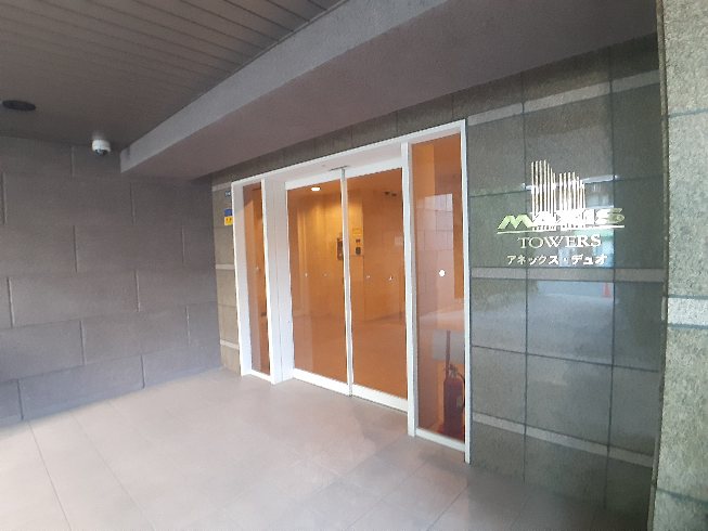 20/30 エントランス